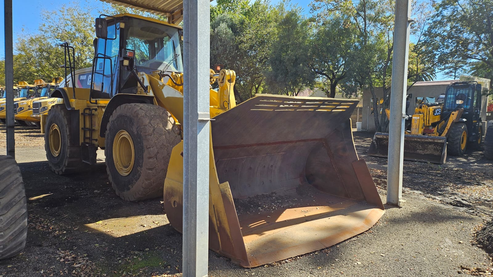 Caterpillar 966H Wheel Loader