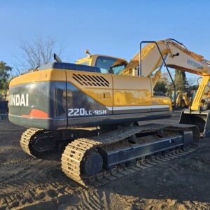 Hyundai R220LC-9SH Hydraulic Excavator